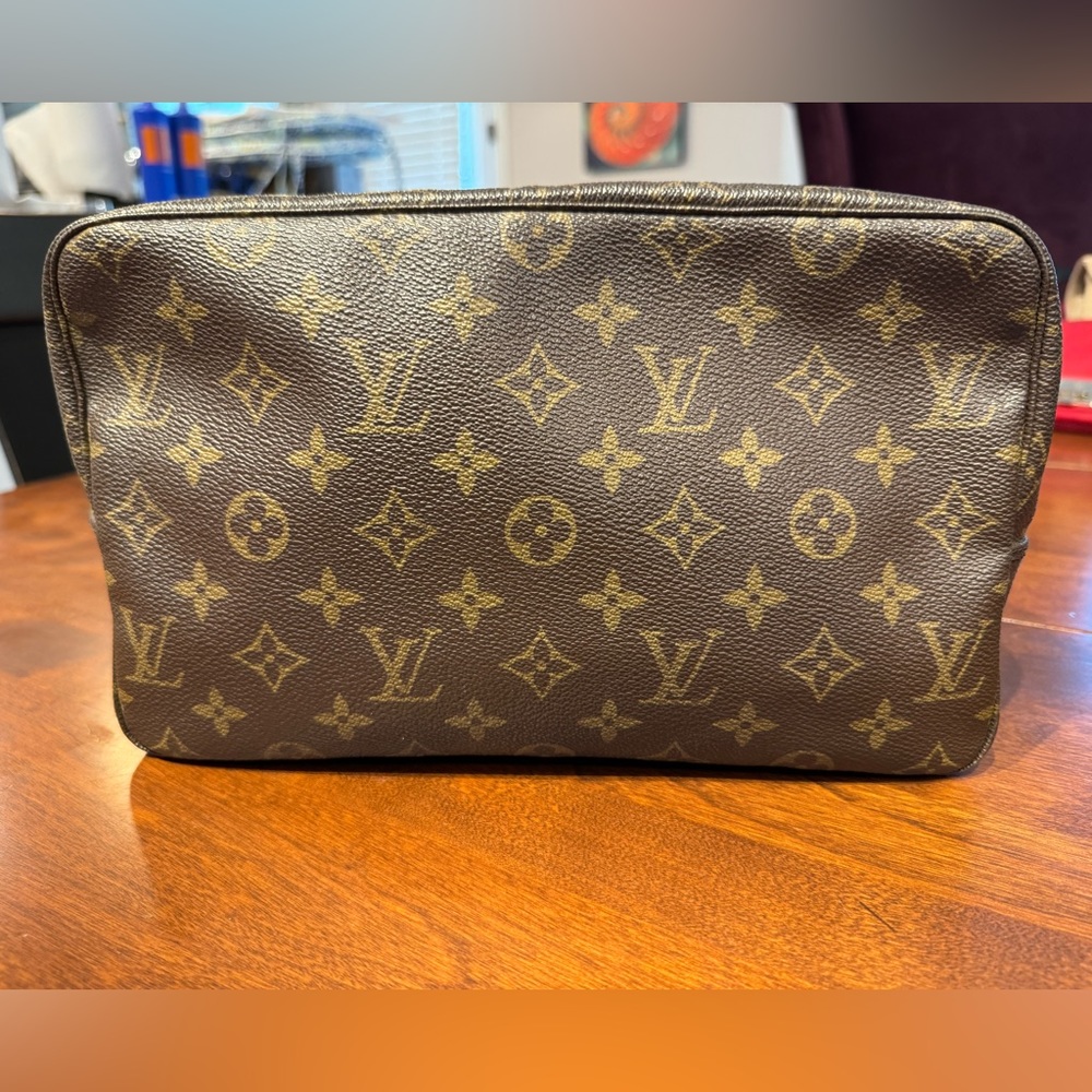 Vintage Louis Vuitton Monogram Trousse Toilette 28 Travel Pouch Cosmetics Bag